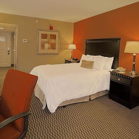 Hampton Inn Asheville - Biltmore Area Экстерьер фото