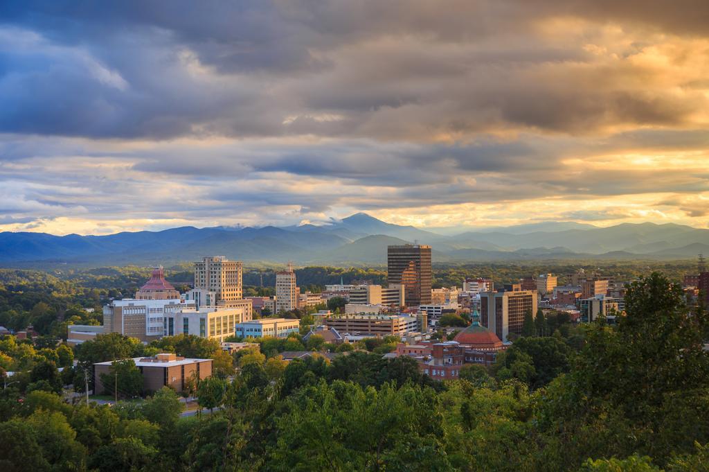 Hampton Inn Asheville - Biltmore Area Экстерьер фото