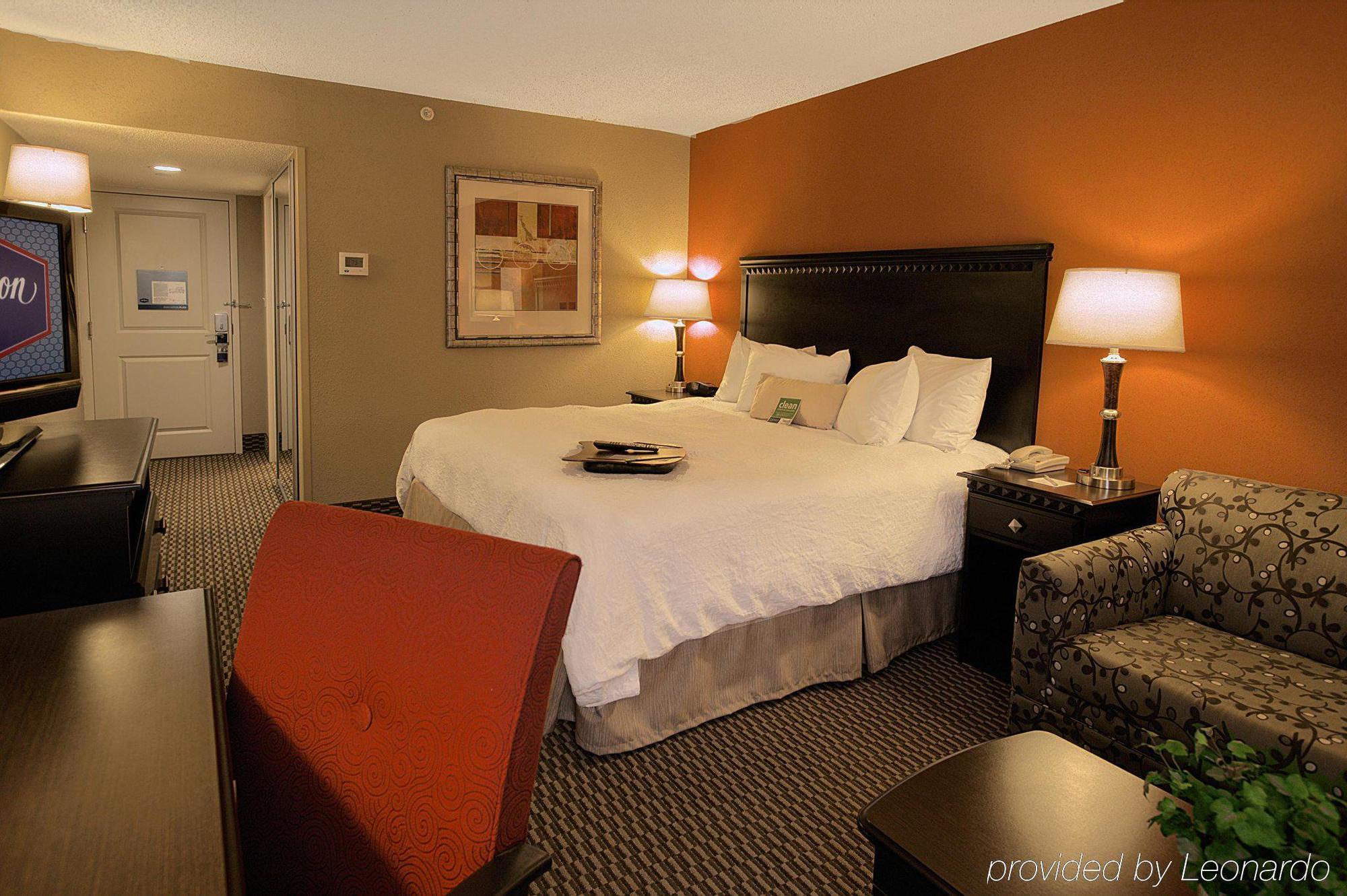 Hampton Inn Asheville - Biltmore Area Экстерьер фото